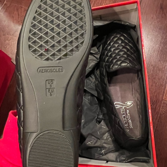 Brand new AEROSOLES Women’s Quilted Black Slip-Ons - Picture 2 of 4